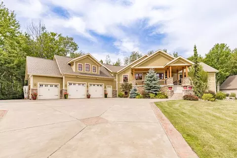 5325 Roosevelt Dr, Hermantown, MN 55811 photo 3