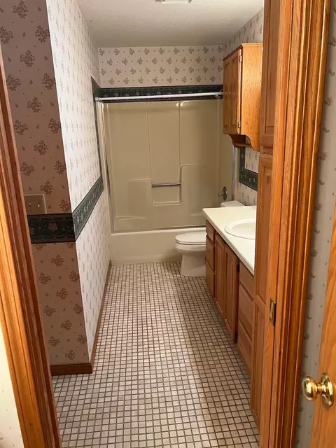 1100 Par Ln, Willmar, MN 56201 photo 27