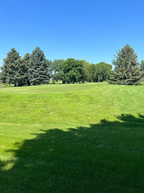 1100 Par Ln, Willmar, MN 56201 photo 8