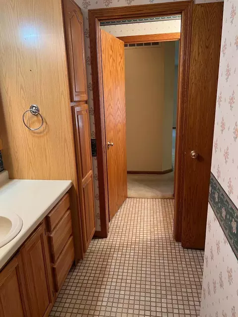 1100 Par Ln, Willmar, MN 56201 photo 28