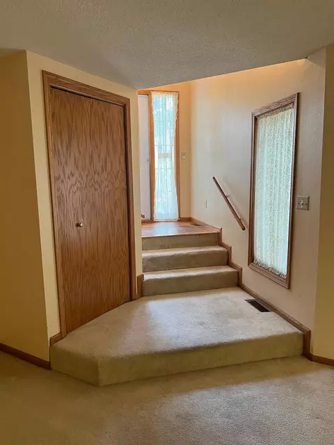 1100 Par Ln, Willmar, MN 56201 photo 18