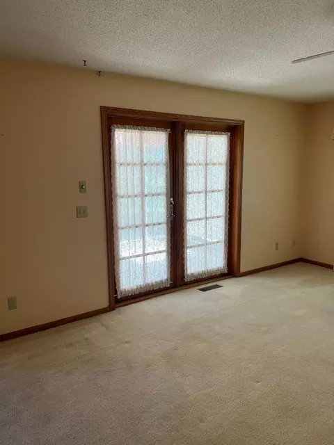 1100 Par Ln, Willmar, MN 56201 photo 17
