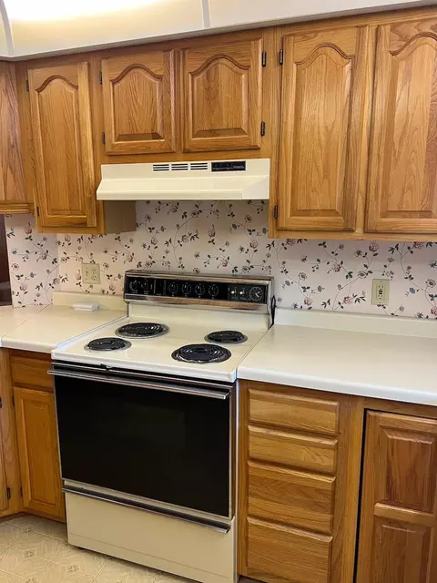 1100 Par Ln, Willmar, MN 56201 photo 13
