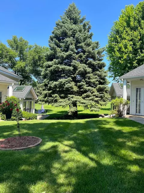 1100 Par Ln, Willmar, MN 56201 photo 4