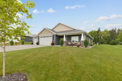 1420 Water Tower Pl NE, Owatonna, MN 55060