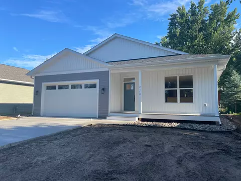 2170 Eldridge Ave E, North Saint Paul, MN 55109