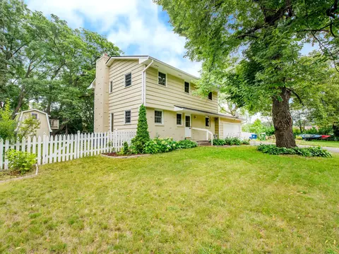 623 20th Ave NW, New Brighton, MN 55112