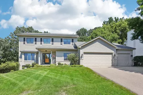 3325 Rolling Hills Dr, Eagan, MN 55121