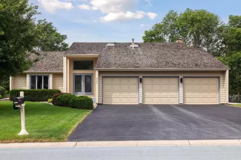 9572 Xylon Ave S, Bloomington, MN 55438