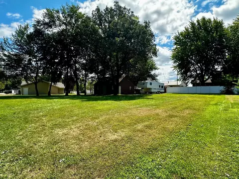 515 Betty Ave, Worthington, MN 56187