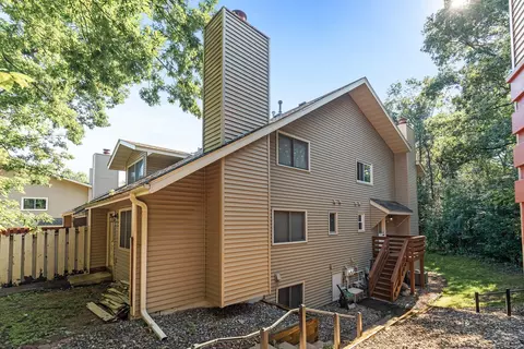 5415 W Brenner Pass, Fridley, MN 55432