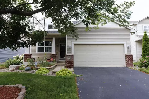 1784 Fescue Ct, Shakopee, MN 55379