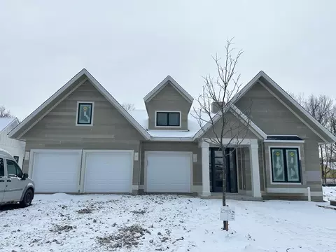 25405 Park Ln, Shorewood, MN 55331