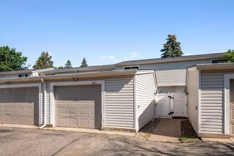7624 Hampshire Ave N, Brooklyn Park, MN 55428