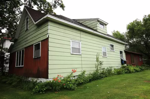 425 7th St NE, Staples, MN 56479