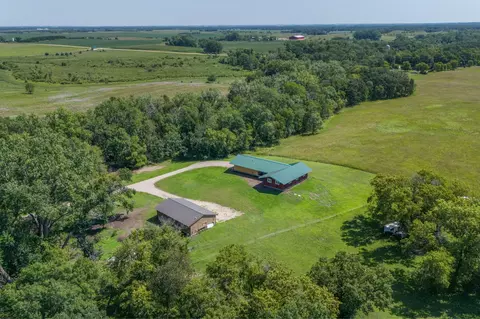 24969 12th St NW, New London, MN 56273