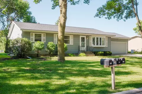 408 16th Ave NE, Waseca, MN 56093