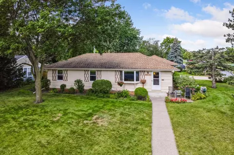 9100 Clinton Ave S, Bloomington, MN 55420