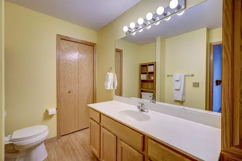 2082 Willow Cir, Centerville, MN 55038 photo 9
