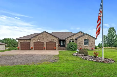 10775 367th St, North Branch, MN 55056