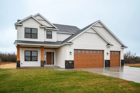 1701 20th Ave Cir NE, Kasson, MN 55944