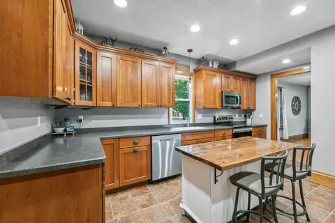 1431 Ford Ave N, Glencoe, MN 55336