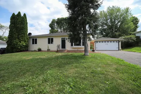 3604 77th St E, Inver Grove Heights, MN 55076