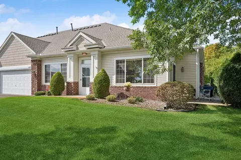 5937 Prairie Ridge Dr, Shoreview, MN 55126