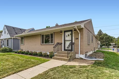 1019 Finn St S, Saint Paul, MN 55116