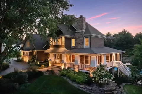 346 Lindsay Rd, Hudson, WI 54016