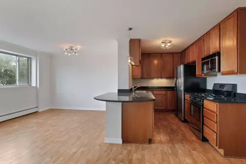 3120 Hennepin Ave #208, Minneapolis, MN 55408