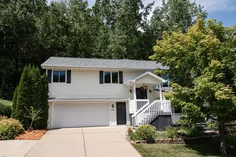 1445 49th Ave, Goodview, MN 55987