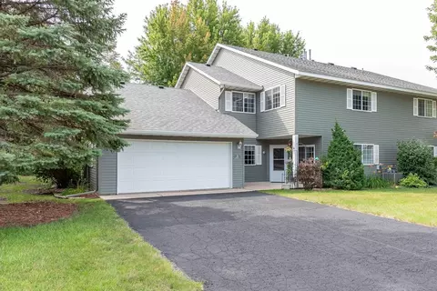 11 Restless Ct, North Mankato, MN 56003