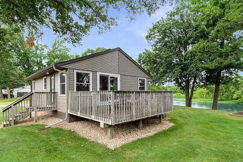 18323 Riverwood Dr, Little Falls, MN 56345