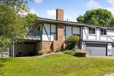 6969 Macbeth Cir, Woodbury, MN 55125