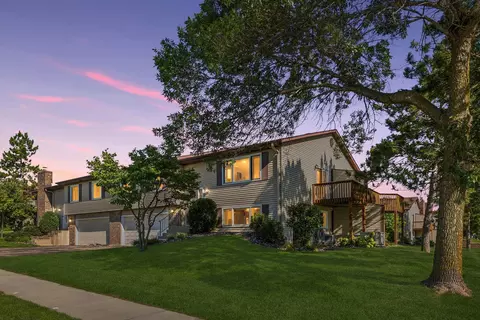 10347 Balsam Ln, Eden Prairie, MN 55347