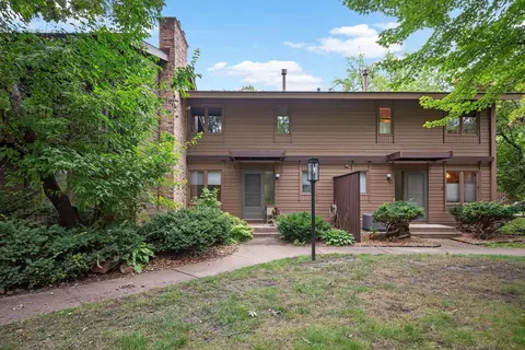 184 Birnamwood Dr, Burnsville, MN 55337