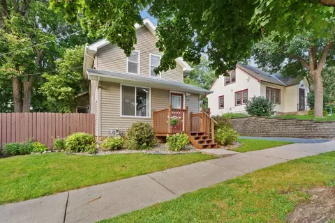 512 E Plum St, Mankato, MN 56001