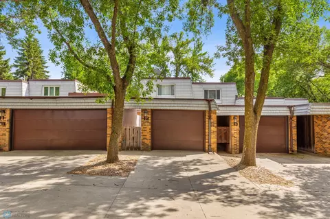 3012 10th St N #B12, Fargo, ND 58102