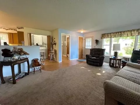 802 S 10th St, Montevideo, MN 56265 photo 9