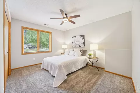 660 Mcfaddens Trl, Eagan, MN 55123 photo 38