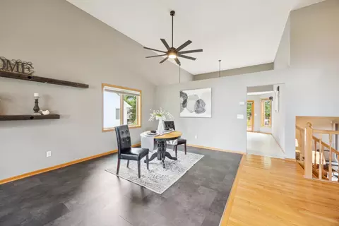 660 Mcfaddens Trl, Eagan, MN 55123 photo 17
