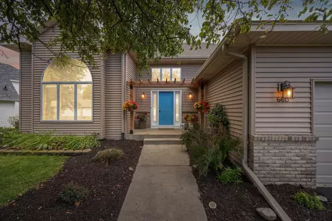 660 Mcfaddens Trl, Eagan, MN 55123 photo 8