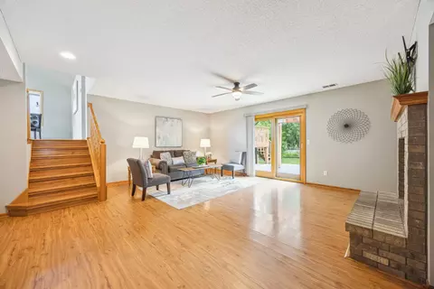 660 Mcfaddens Trl, Eagan, MN 55123 photo 33