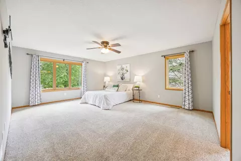 660 Mcfaddens Trl, Eagan, MN 55123 photo 25