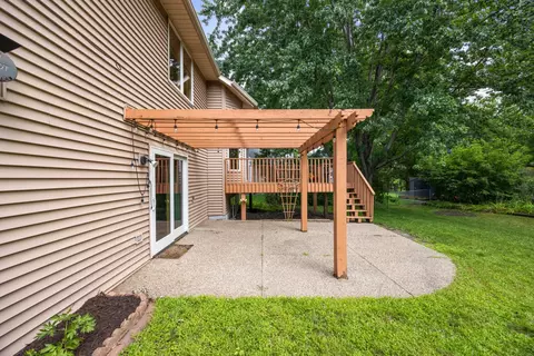 660 Mcfaddens Trl, Eagan, MN 55123 photo 49
