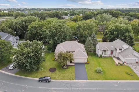 660 Mcfaddens Trl, Eagan, MN 55123 photo 7