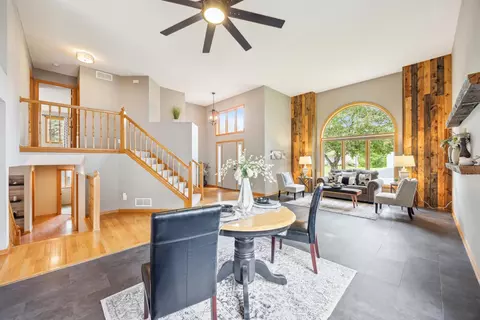 660 Mcfaddens Trl, Eagan, MN 55123 photo 15