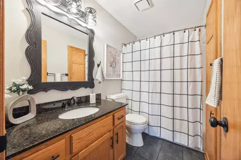 660 Mcfaddens Trl, Eagan, MN 55123 photo 32
