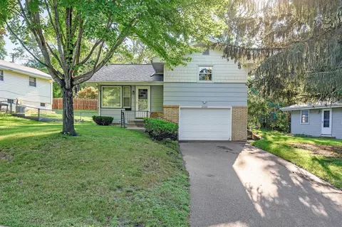 2500 Kewanee Way, Golden Valley, MN 55422